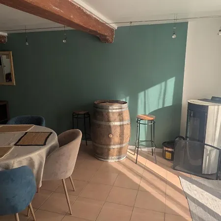 House - Comfortable - Spacious - 15' From Lille Leers